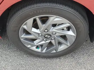 Hyundai ELANTRA 2024 SEL 4p Sedan