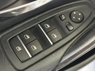 Serie 3 BMW 2017 330e iPerformance 4p Sedán