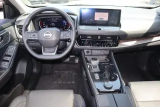 Nissan Rogue 2025 AWD Platinum 4 puertas crossover