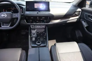 Nissan Rogue 2025 AWD Platinum 4 puertas crossover
