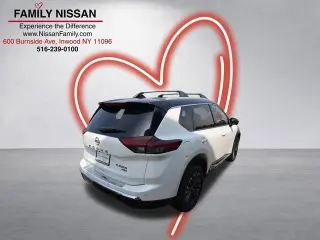 Nissan Rogue 2025 AWD Platinum 4 puertas crossover
