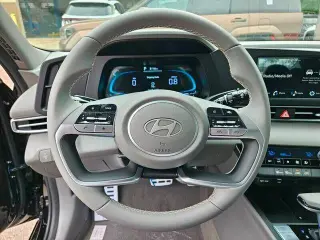 Hyundai ELANTRA 2026 SEL Sport 4dr Sedán