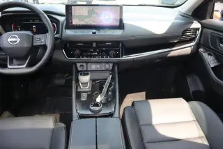 Nissan Rogue 2025 AWD versión SL crossover de 4 puertas