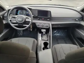 Hyundai ELANTRA 2025 SE 4dr Sedán