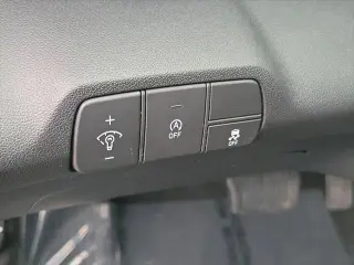 Hyundai ELANTRA 2025 SE 4dr Sedán