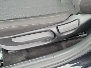 Hyundai ELANTRA 2025 SE 4dr Sedán