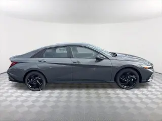 Hyundai ELANTRA 2026 SEL Sport 4dr SedÃn