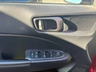 Hyundai VENUE 2024 Limited 4p Crossover