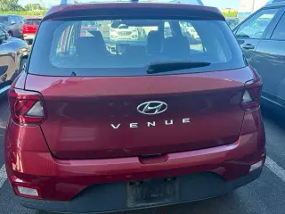 Hyundai VENUE 2024 Limited 4p Crossover