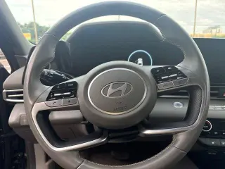 Hyundai ELANTRA 2025 SEL Conveniencia 4dr Sedan