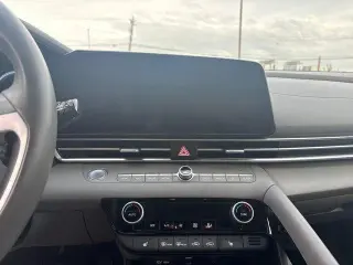 Hyundai ELANTRA 2025 SEL Conveniencia 4dr Sedan