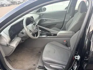 Hyundai ELANTRA 2025 SEL Conveniencia 4dr Sedan