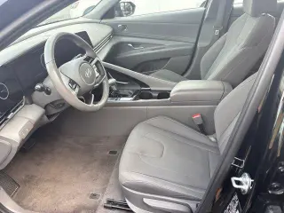 Hyundai ELANTRA 2025 SEL Conveniencia 4dr Sedan
