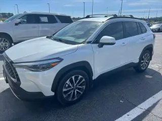 Toyota Corolla Cross 2024 XLE 4dr Crossover