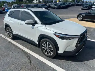 Toyota Corolla Cross 2024 XLE 4dr Crossover