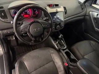Kia Forte5 2013 SX 4dr Hatchback