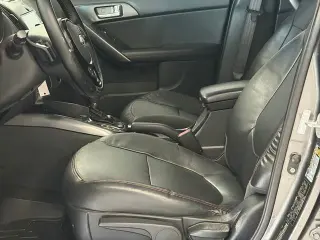 Kia Forte5 2013 SX 4dr Hatchback