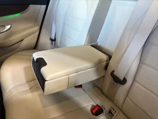 Mercedes-Benz GLC 2021 GLC 300 4dr SUV