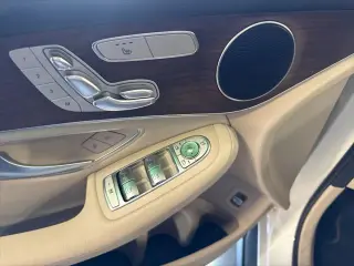 Mercedes-Benz GLC 2021 GLC 300 4dr SUV