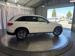 Mercedes-Benz GLC 2021 GLC 300 4dr SUV