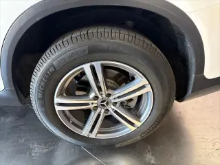 Mercedes-Benz GLC 2021 GLC 300 4dr SUV