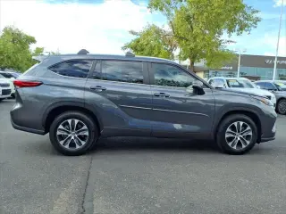 Toyota Highlander 2023 XLE 4p SUV