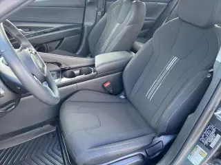 Hyundai ELANTRA 2025 SEL Conveniencia 4p Sedan
