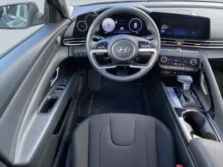 Hyundai ELANTRA 2025 SEL Conveniencia 4p Sedan