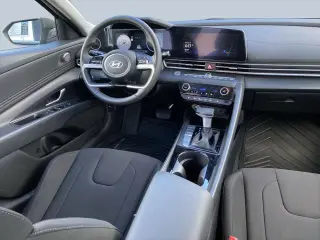 Hyundai ELANTRA 2025 SEL Conveniencia 4p Sedan