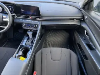 Hyundai ELANTRA 2025 SEL Conveniencia 4p Sedan