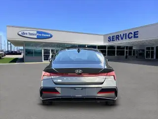 Hyundai ELANTRA 2025 SEL Conveniencia 4p Sedan