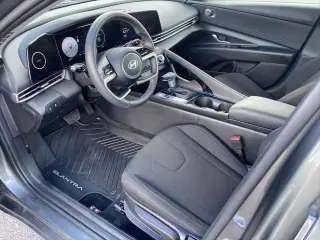 Hyundai ELANTRA 2025 SEL Conveniencia 4p Sedan