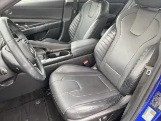 Hyundai ELANTRA 2023 Limited 4dr Sedán SULEV