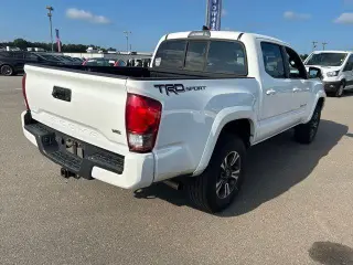 Toyota Tacoma 2016 4x2 SR5 V6 4p Doble Cabina 5.0 ft SB