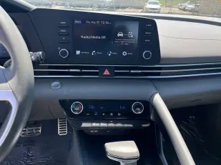 Hyundai ELANTRA 2025 SEL Sport 4dr Sedán