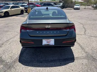 Hyundai ELANTRA 2025 SEL Sport 4dr Sedán