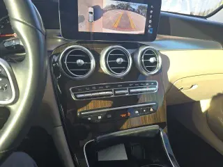 Mercedes-Benz GLC 2022 GLC 300 4dr SUV
