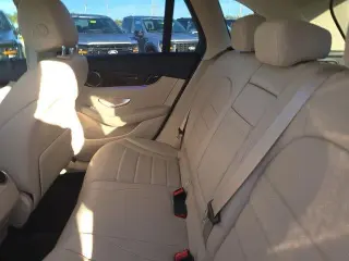 Mercedes-Benz GLC 2022 GLC 300 4dr SUV