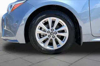 Toyota Corolla Hybrid 2024 XLE 4dr Sedán