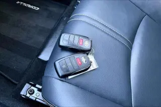 Toyota Corolla Hybrid 2024 XLE 4dr Sedán