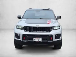 Jeep Grand Cherokee 2022 4x4 Trailhawk 4p SUV (lanzamiento de mitad de año)