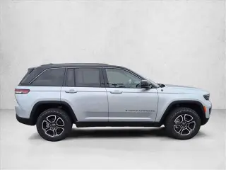 Jeep Grand Cherokee 2022 4x4 Trailhawk 4p SUV (lanzamiento de mitad de año)