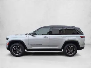 Jeep Grand Cherokee 2022 4x4 Trailhawk 4p SUV (lanzamiento de mitad de año)