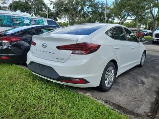 Hyundai ELANTRA 2020 SE 4dr Sed n