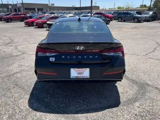 Hyundai ELANTRA 2025 SEL Sport 4dr Sedán