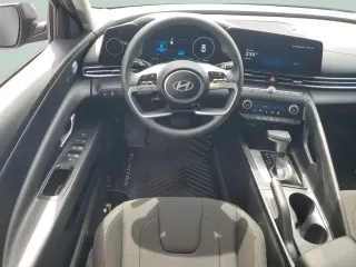 Hyundai ELANTRA 2024 SEL 4dr Sedan