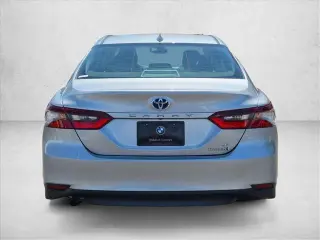 Toyota Camry Híbrido 2022 LE 4dr Sedán