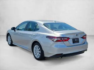 Toyota Camry Híbrido 2022 LE 4dr Sedán