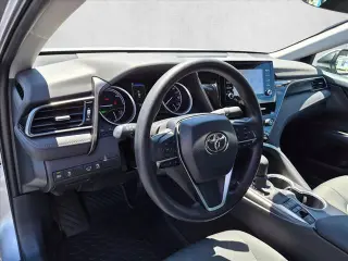 Toyota Camry Híbrido 2022 LE 4dr Sedán