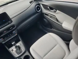 Hyundai KONA 2023 AWD SEL 4 puertas Crossover